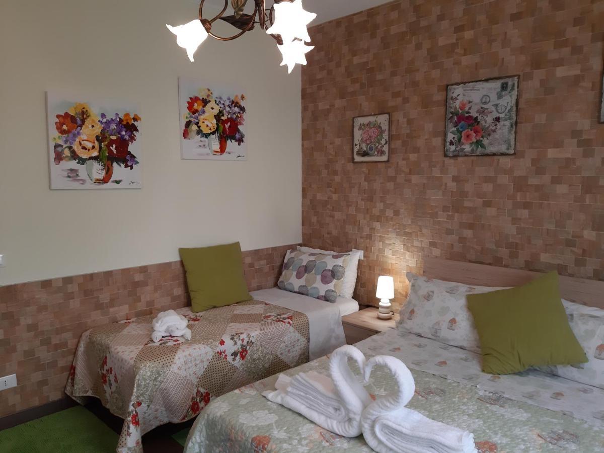 Villa Marianna Garda Lake เปสเคียรา เดล การ์ดา ภายนอก รูปภาพ