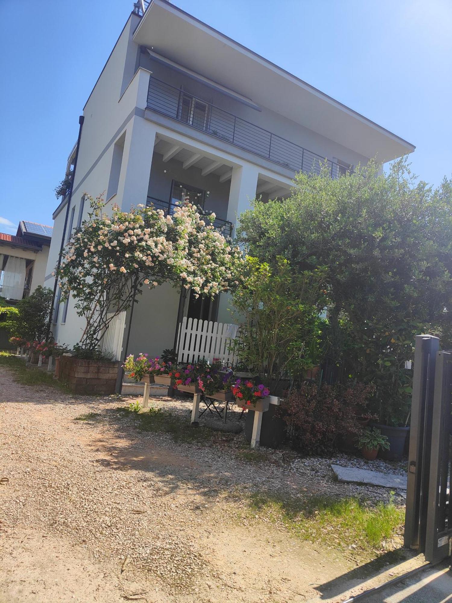 Villa Marianna Garda Lake เปสเคียรา เดล การ์ดา ภายนอก รูปภาพ